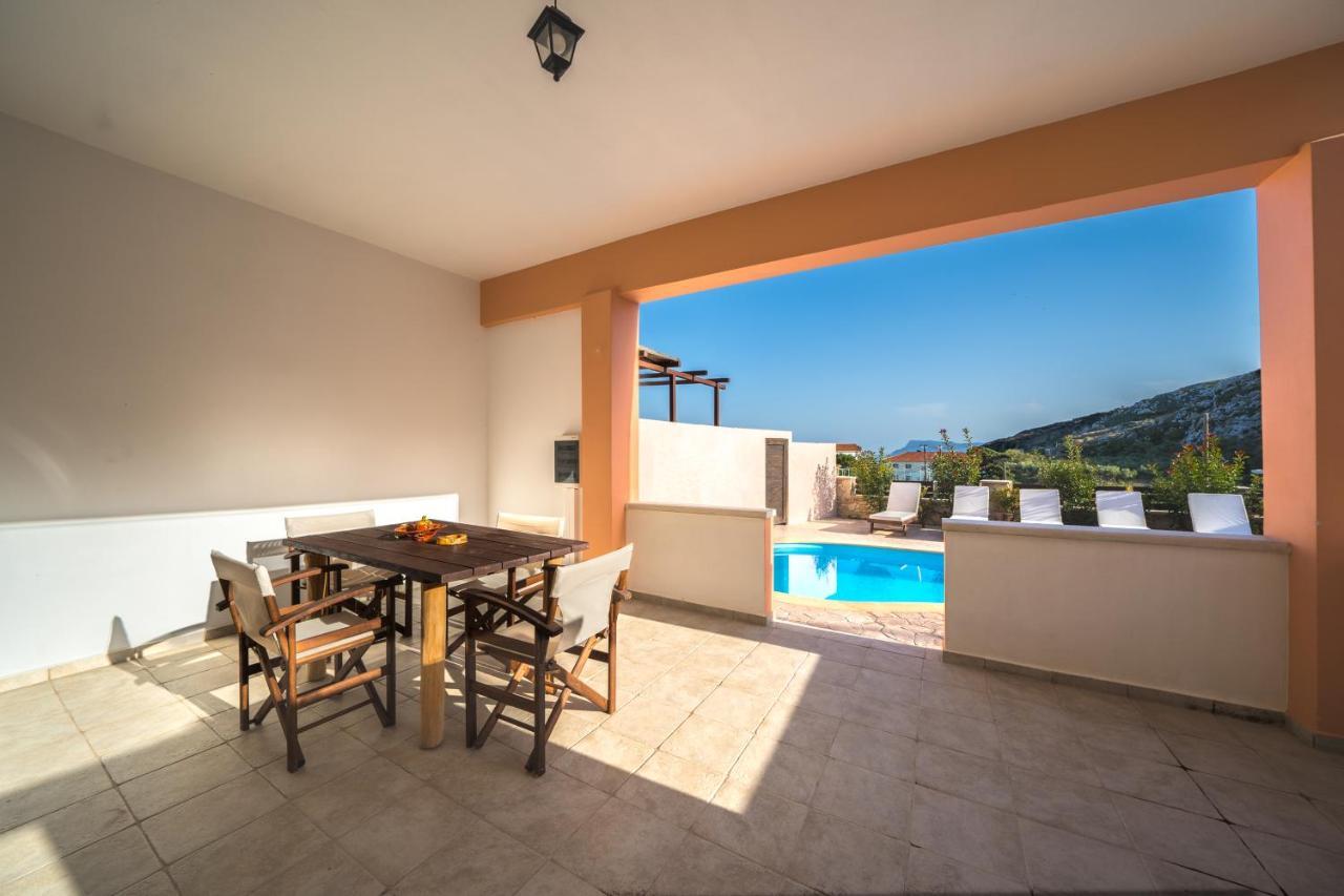 Nemesis Villa Plátanos Екстериор снимка