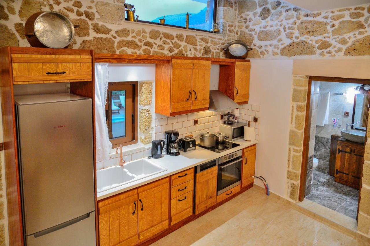 Nemesis Villa Plátanos Екстериор снимка