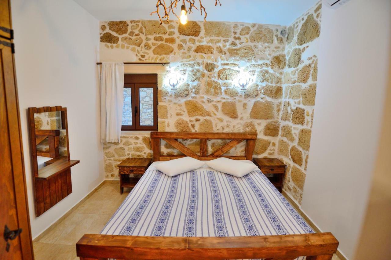 Nemesis Villa Plátanos Екстериор снимка